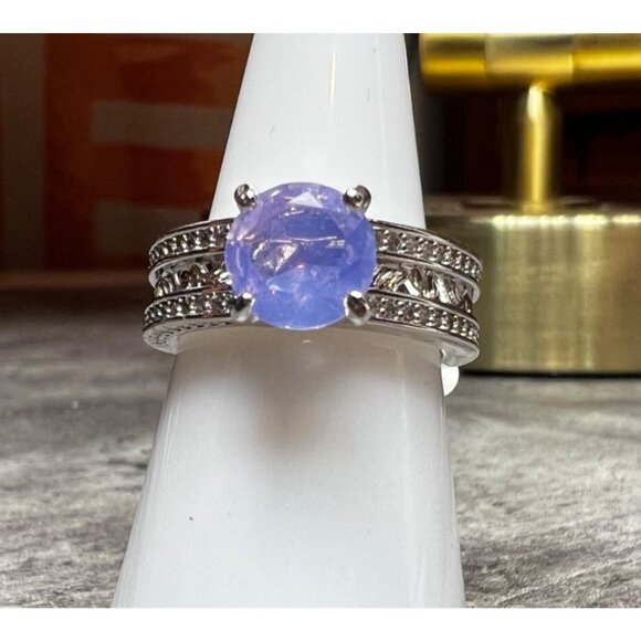 Ring Bomb Party Ring, NWOT, size 6, opaque looking stone silver color band - Picture 3 of 7